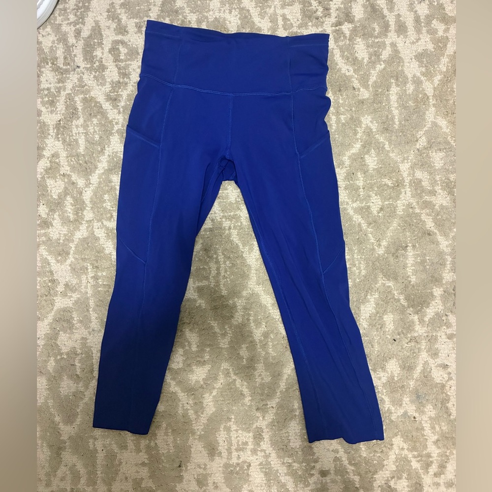 Lululemon cropped blue leggings